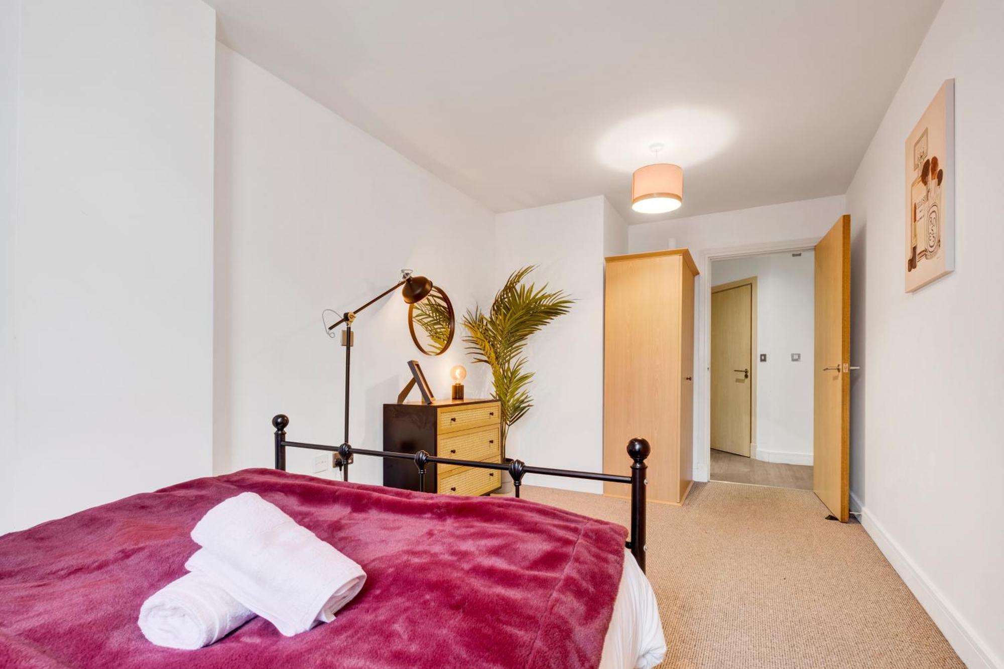 Ultra Stylish 2 Bedroom Apt Centrally Located Бирмингем Экстерьер фото