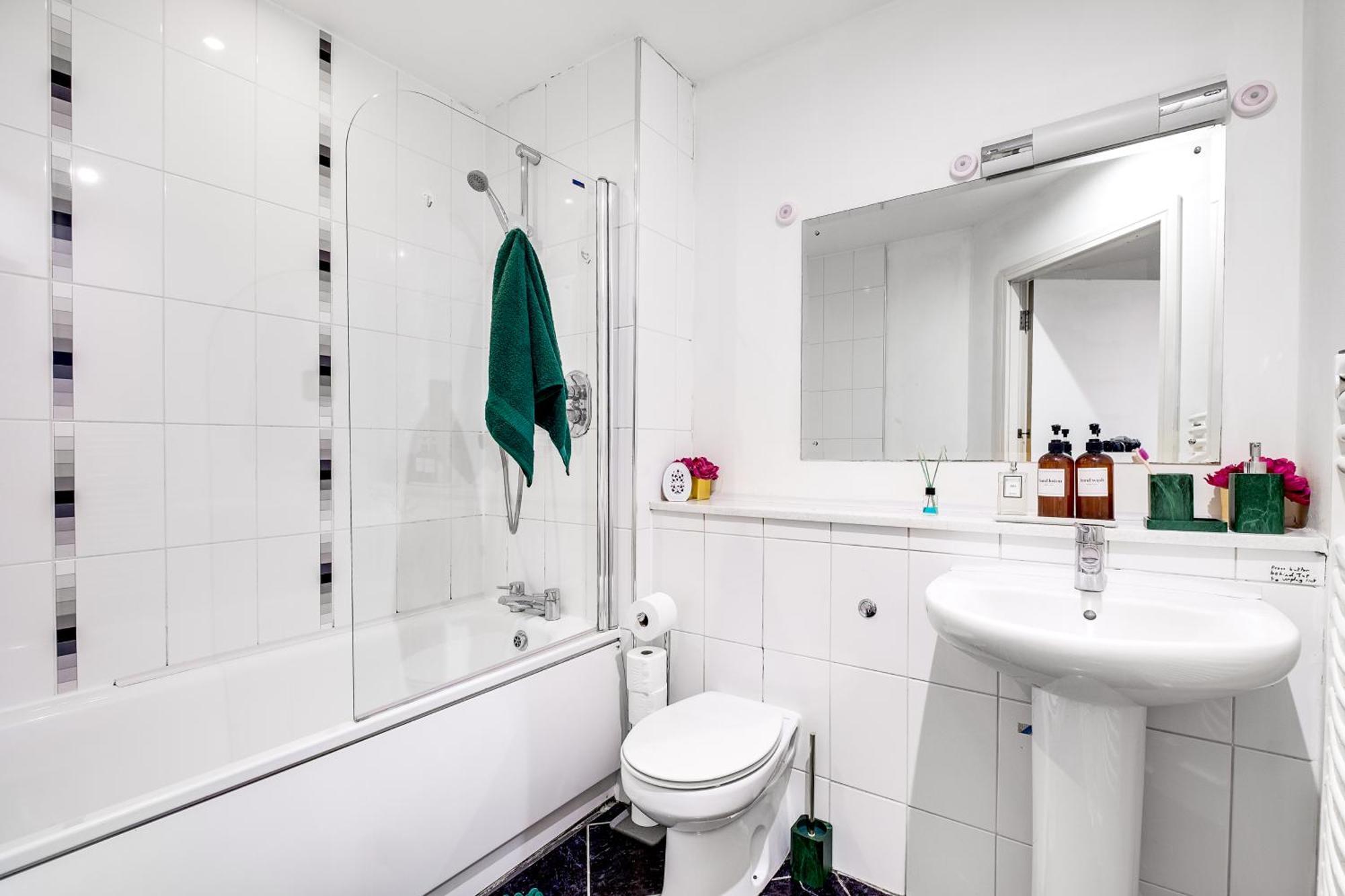 Ultra Stylish 2 Bedroom Apt Centrally Located Бирмингем Экстерьер фото
