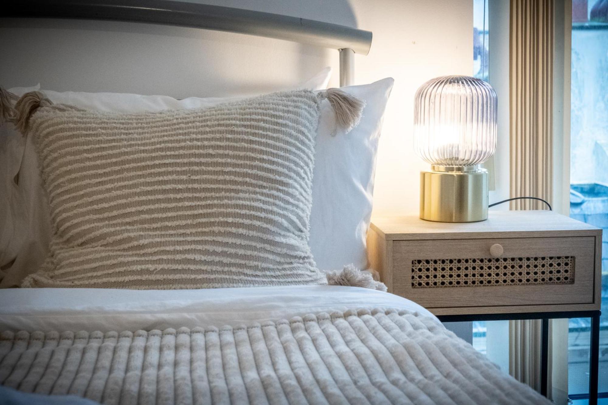 Ultra Stylish 2 Bedroom Apt Centrally Located Бирмингем Экстерьер фото